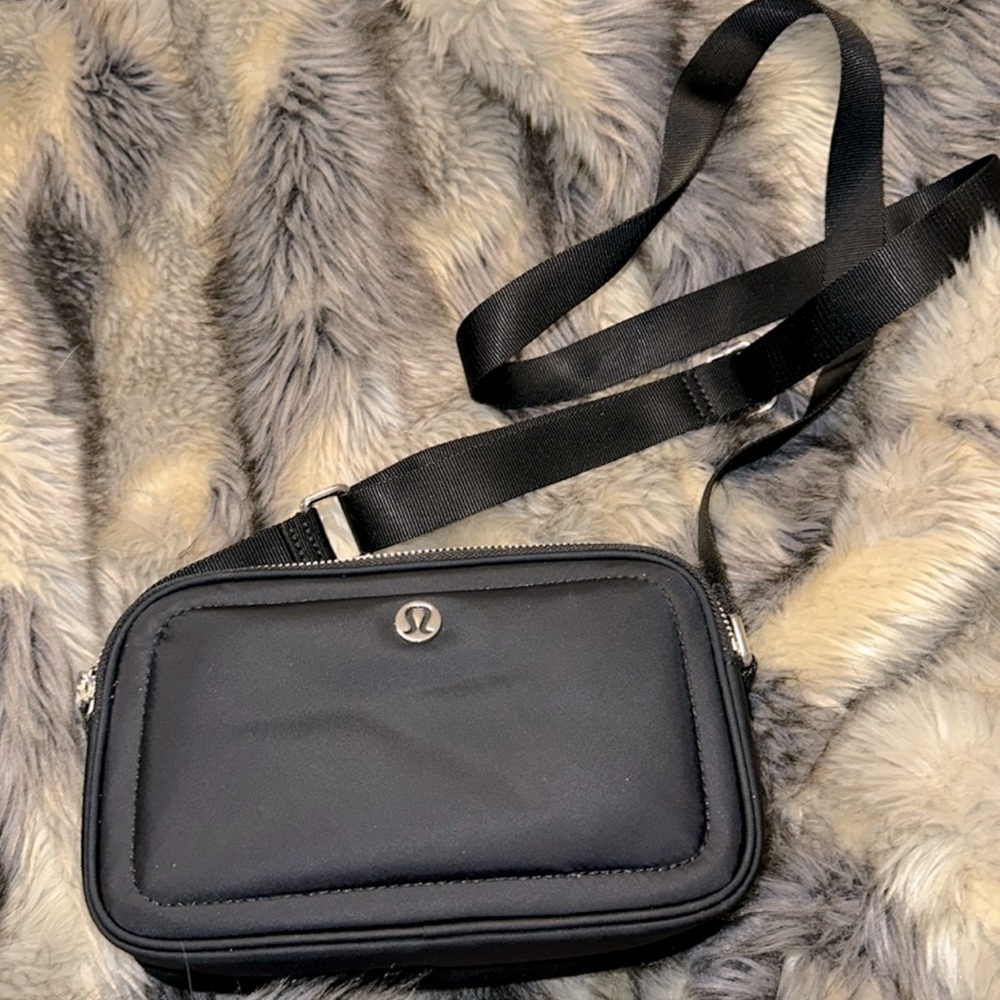Lululemon camera bag